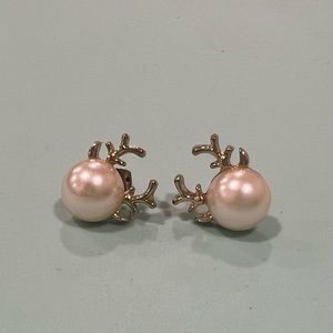 Reindeer Pearl Earrings